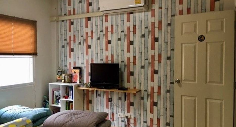 For sale 3 bedrooms townhouse in Min Buri, Bangkok