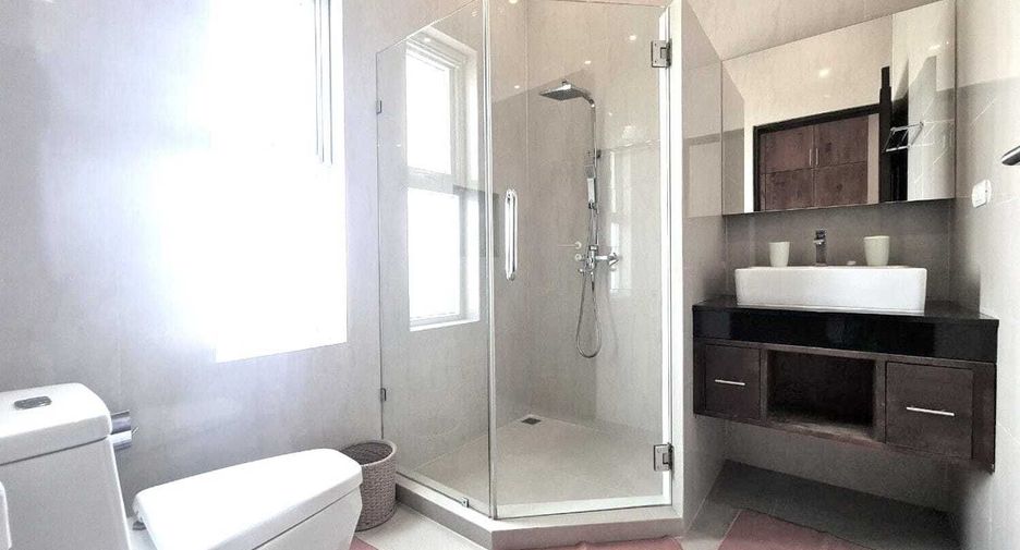 Villa zum Kauf mit 4 Zimmer in Cha Am, Phetchaburi