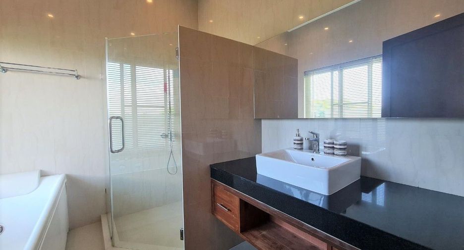 Villa zum Kauf mit 4 Zimmer in Cha Am, Phetchaburi
