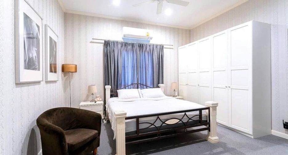 For sale 4 bedrooms villa in Hua Hin, Prachuap Khiri Khan