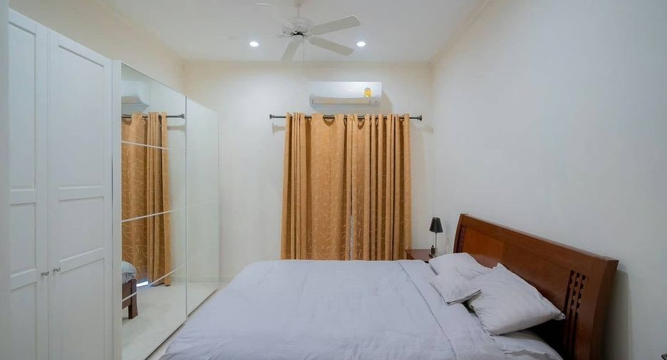 For sale 4 bedrooms villa in Hua Hin, Prachuap Khiri Khan