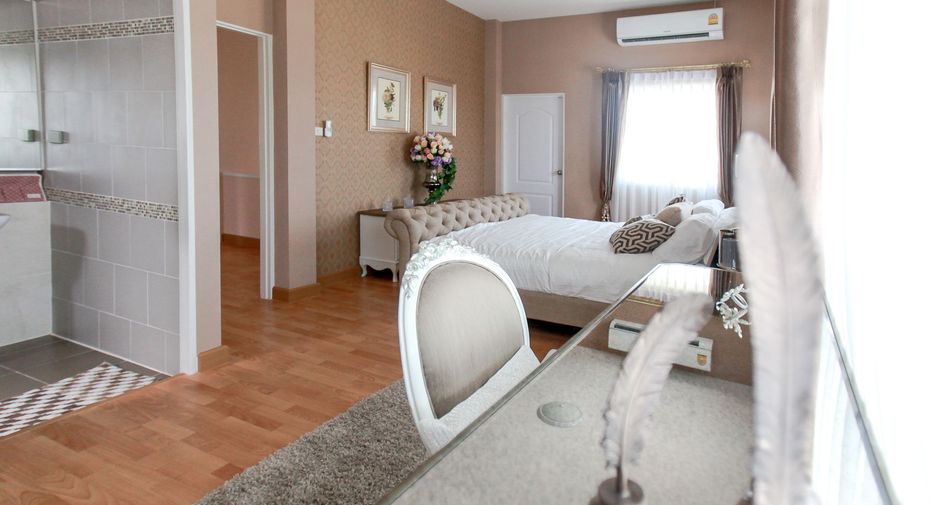 For sale 4 bedrooms house in Hang Dong, Chiang Mai