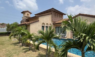 For rent 3 ベッドルーム villa in Sattahip, Chonburi