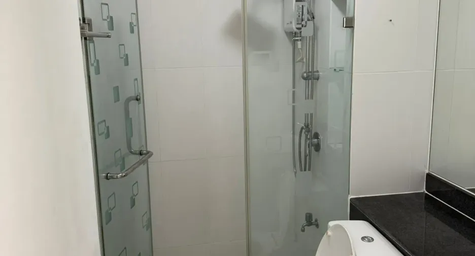 For sale 1 bed condo in Thon Buri, Bangkok