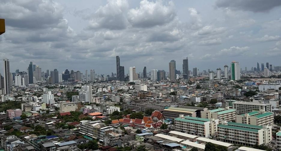 For sale 1 bed condo in Thon Buri, Bangkok
