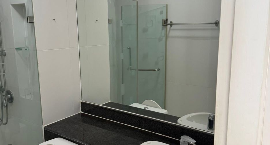 For sale 1 bed condo in Thon Buri, Bangkok