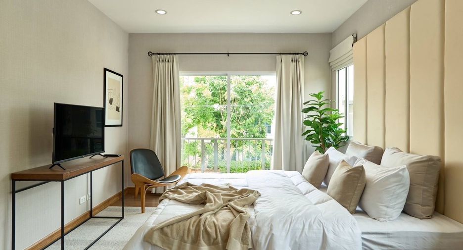 For sale 3 bedrooms house in San Kamphaeng, Chiang Mai