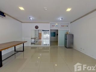 Casa adosada en venta de 3 habitaciones en Mueang Chiang Mai, Chiang Mai
