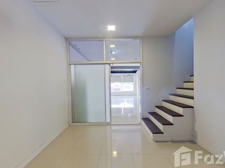 Casa adosada en venta de 3 habitaciones en Mueang Chiang Mai, Chiang Mai