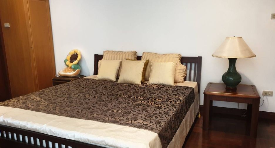 Villa zum Kauf und zur Miete mit 3 Zimmer in Watthana, Bangkok