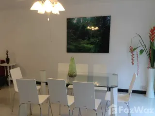 For sale 3 ベッドルーム townhouse in Na Jomtien, Pattaya