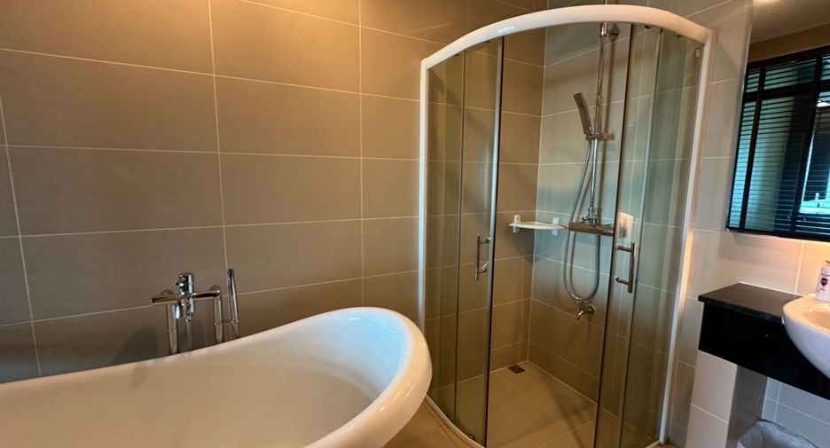 Condo en alquiler de 2 habitaciones en Mueang Chiang Mai, Chiang Mai