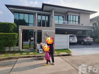 For sale 5 bedrooms house in Taling Chan, Bangkok
