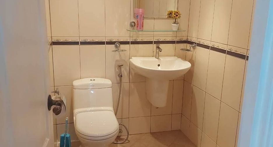 For rent 3 bedrooms villa in Bang Lamung, Chonburi