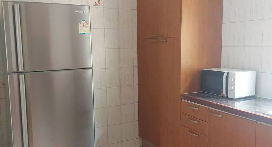 For rent 3 bedrooms villa in Bang Lamung, Chonburi