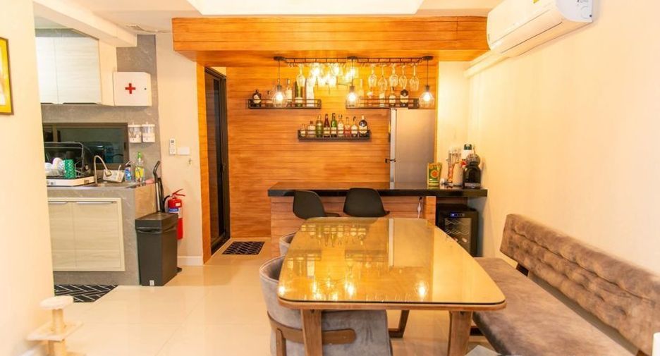 For sale 3 bedrooms townhouse in Suan Luang, Bangkok