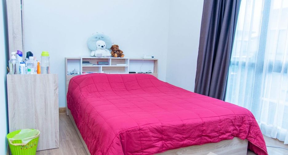 For sale 3 bedrooms townhouse in Suan Luang, Bangkok
