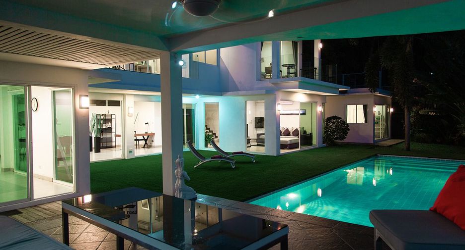 For sale and for rent 5 bedrooms villa in Mueang Phuket, Phuket