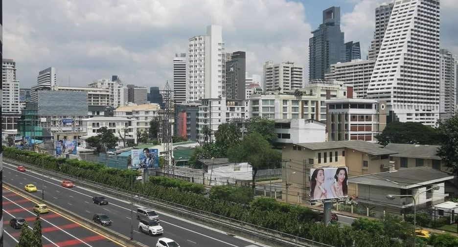 For sale 1 bed condo in Phaya Thai, Bangkok