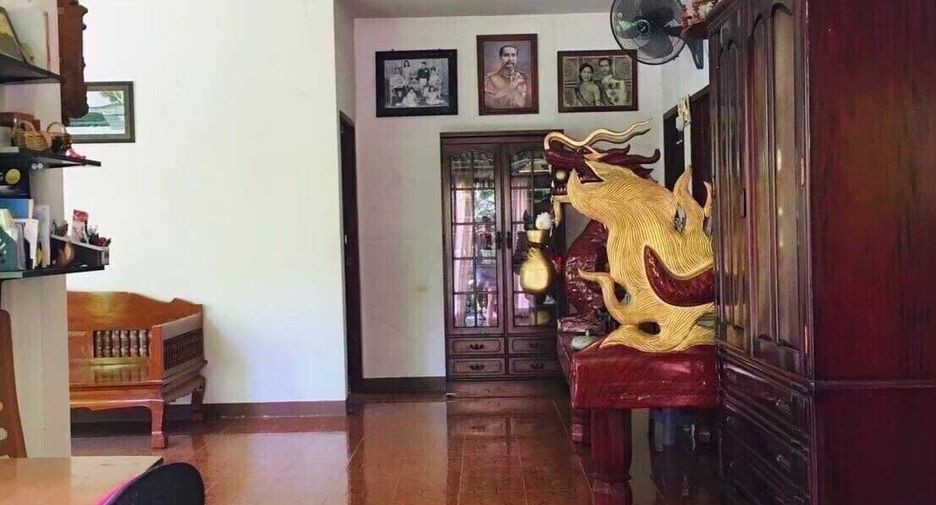 For sale 3 bedrooms house in Saraphi, Chiang Mai