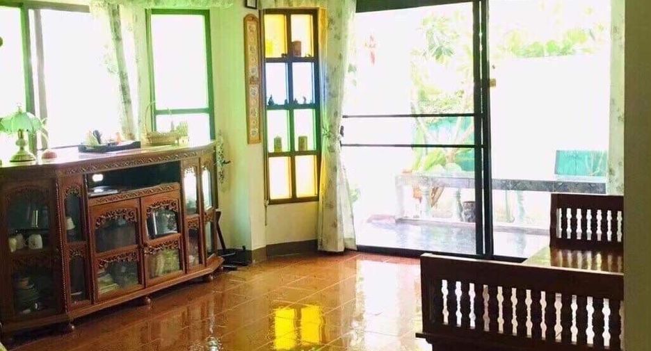 For sale 3 bedrooms house in Saraphi, Chiang Mai