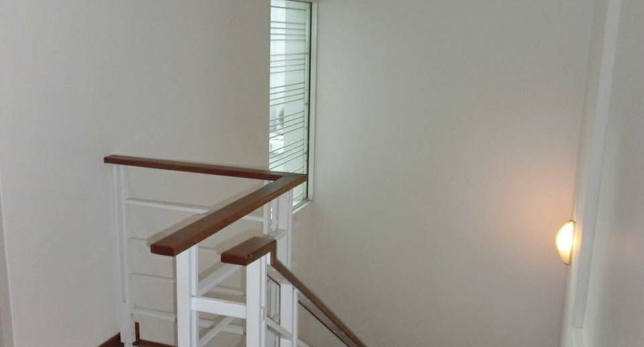 For sale and for rent 3 bedrooms townhouse in Chom Thong, Bangkok