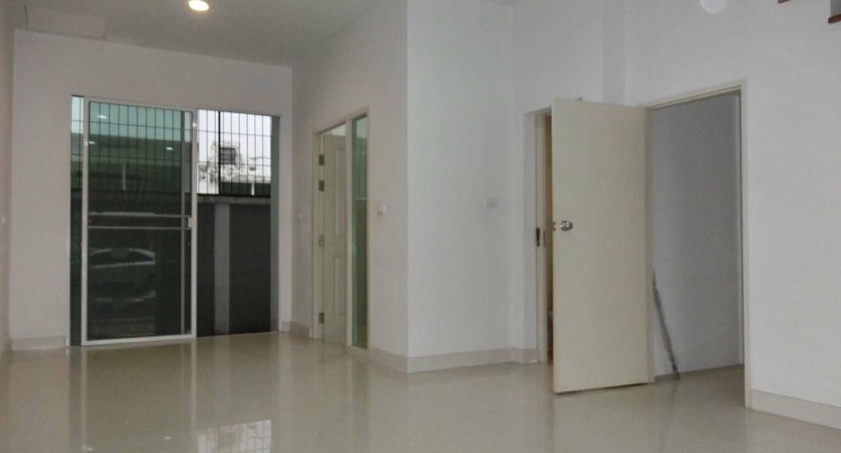 Продажа и аренда 3 спальни таунхаус в Чом Тхонг, Бангкок