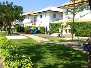 Haus zur Miete mit 3 Zimmer in Bang Lamung, Chonburi