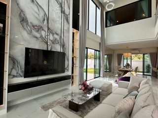 Villa zur Miete mit 6 Zimmer in Bang Lamung, Chonburi