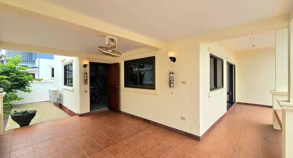 Villa en venta de 3 habitaciones en Cha Am, Phetchaburi