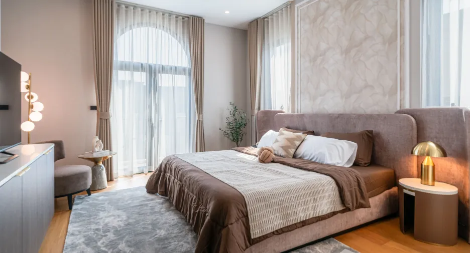 For sale and for rent 5 bedrooms house in Saphan Sung, Bangkok