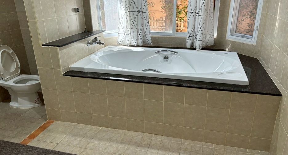 For rent 3 bedrooms house in Bang Lamung, Chonburi