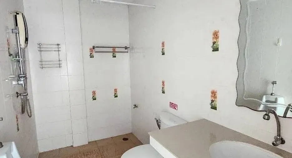 For rent 4 bedrooms townhouse in Hua Hin, Prachuap Khiri Khan