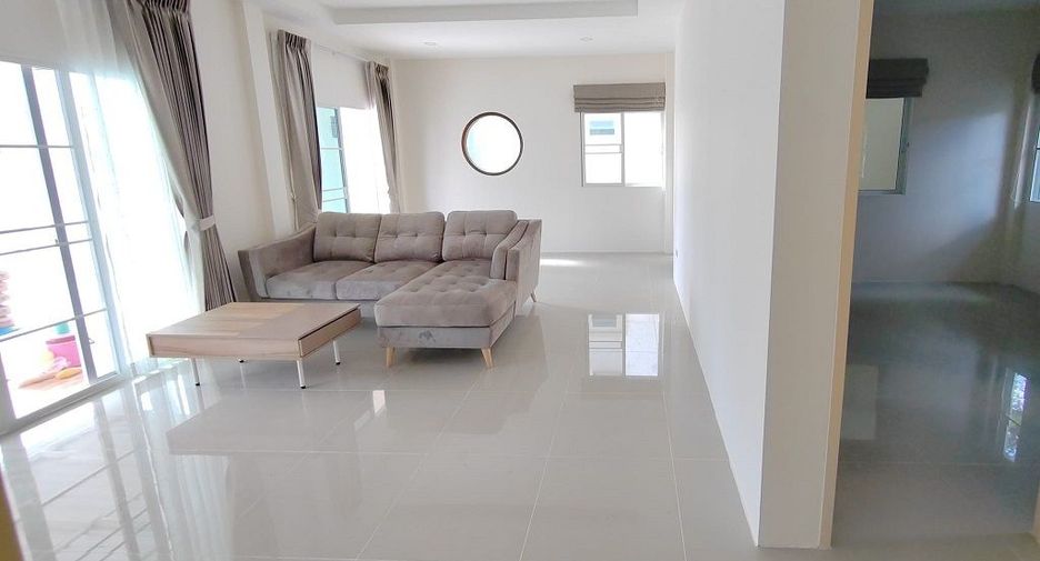 For sale 3 bedrooms house in Saraphi, Chiang Mai