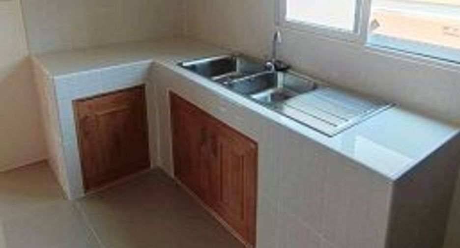 For sale 3 bedrooms house in Saraphi, Chiang Mai