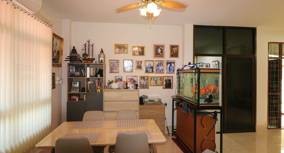 For sale 3 bedrooms house in Sawang Daen Din, Sakon Nakhon