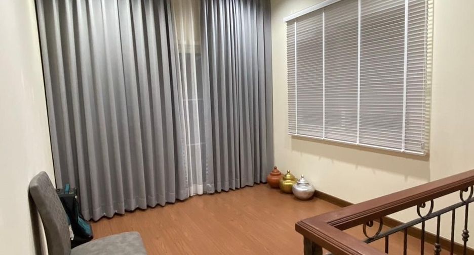For sale 3 bedrooms house in San Kamphaeng, Chiang Mai