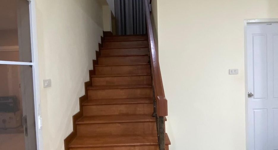 For sale 3 bedrooms house in San Kamphaeng, Chiang Mai