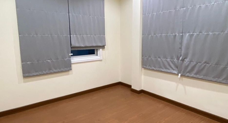 For sale 3 bedrooms house in San Kamphaeng, Chiang Mai