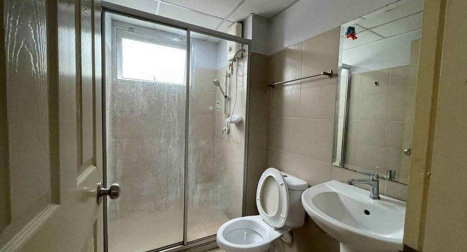 For sale studio condo in Bang Phlat, Bangkok