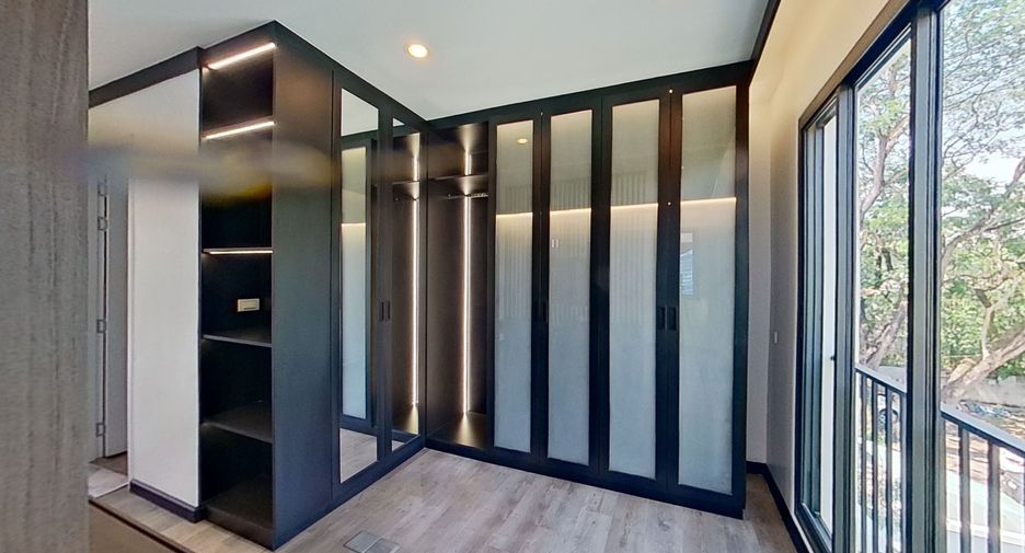 À vendre 4 chambres maison à Mueang Chiang Mai, Chiang Mai