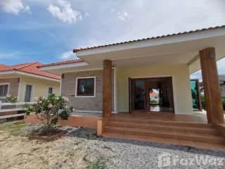 À vendre et à louer 2 chambres maison à Pran Buri, Prachuap Khiri Khan