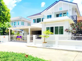 For sale 3 bedrooms house in Lat Krabang, Bangkok
