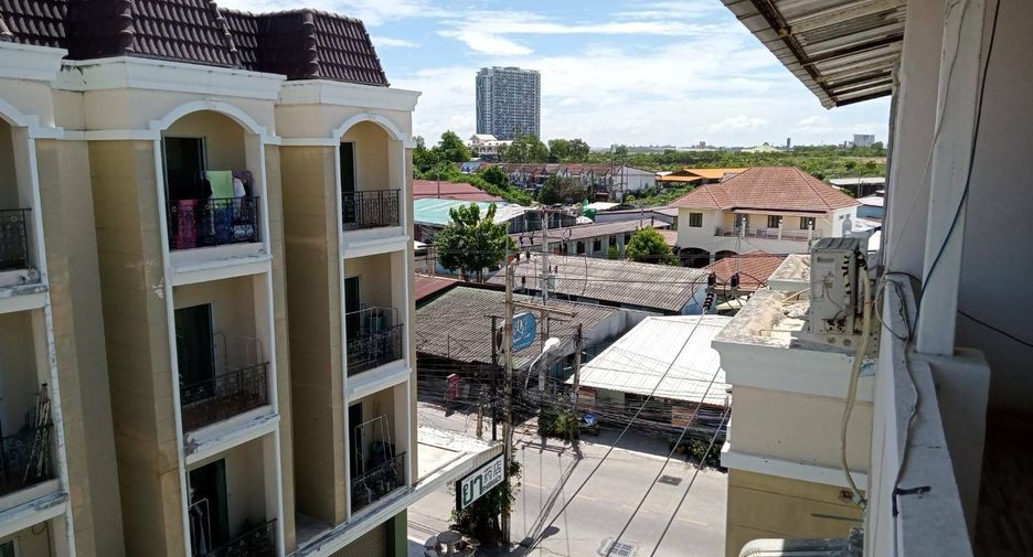 Casa adosada en venta de 13 habitaciones en Bang Lamung, Chonburi
