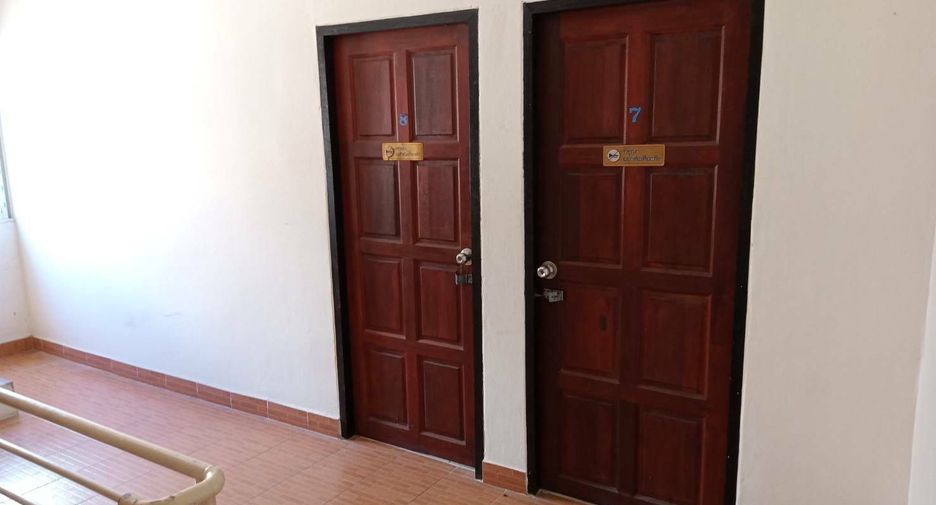 Casa adosada en venta de 13 habitaciones en Bang Lamung, Chonburi