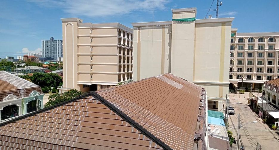 Casa adosada en venta de 13 habitaciones en Bang Lamung, Chonburi