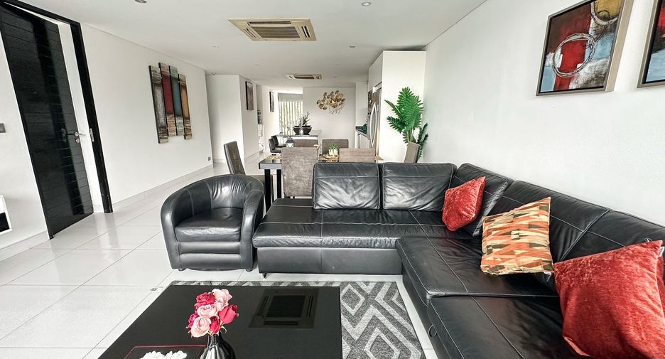 For sale 3 bedrooms condo in Kathu, Phuket