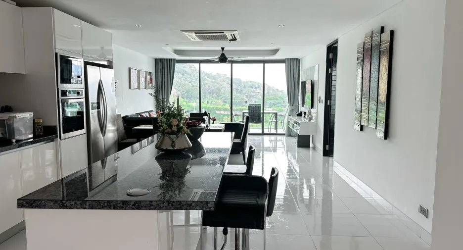 For sale 3 bedrooms condo in Kathu, Phuket