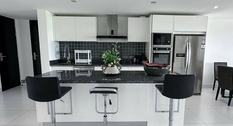 For sale 3 bedrooms condo in Kathu, Phuket