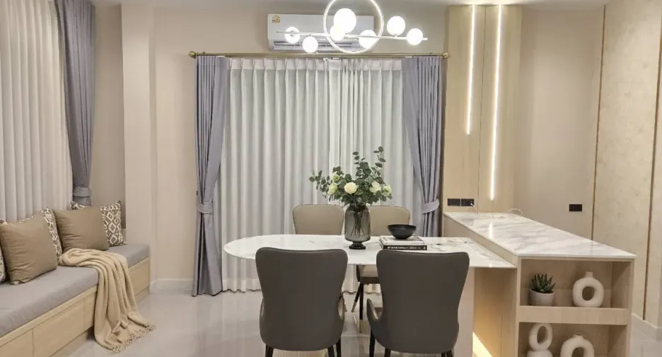 For sale and for rent 4 bedrooms house in Bang Phli, Samut Prakan